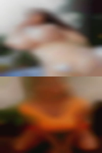I like girls looking for sex play with MF (bi).